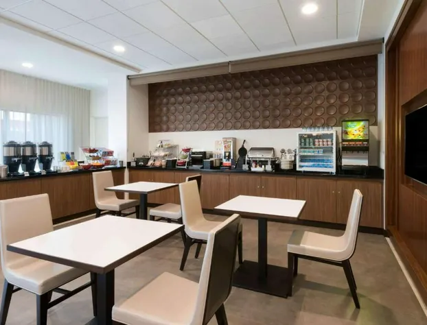 Wingate by Wyndham Sidney hotel detail image 3