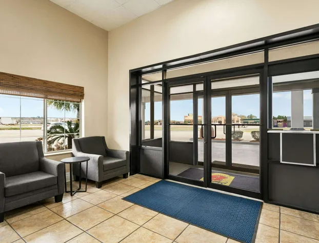 Super 8 by Wyndham Gulfport Airport NW/Near Biloxi hotel detail image 4