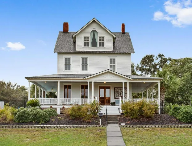 Surf Song Bed & Breakfast hotel detail image 1