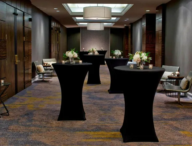 Minneapolis Marriott West hotel detail image 4