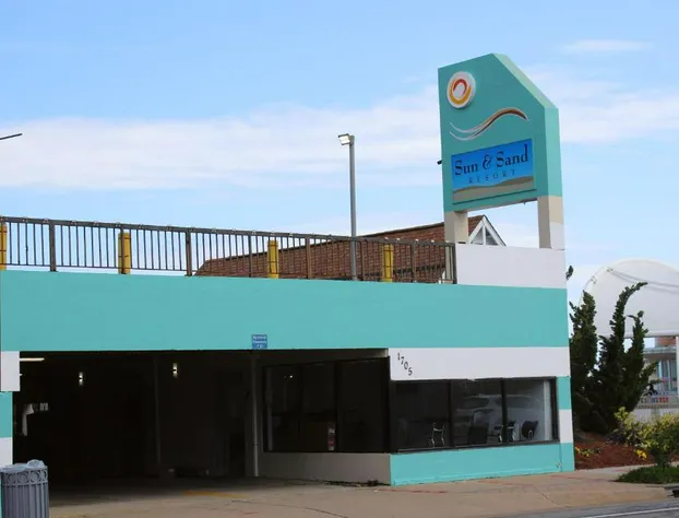 Sun and Sand Resort Oceanfront Suites hotel detail image 1