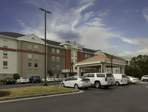 Holiday Inn Express Myrtle Beach-Broadway at the Beach by IHG hotel detail image 2