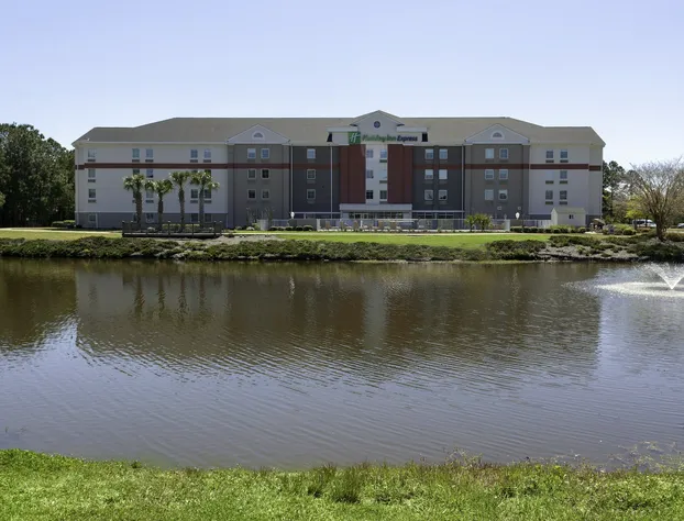 Holiday Inn Express Myrtle Beach-Broadway at the Beach by IHG hotel detail image 3