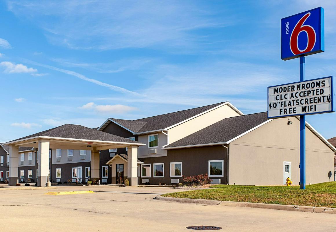 Motel 6 Lebanon, IN hotel hero