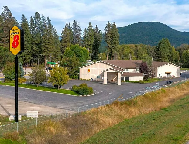 Super 8 By Wyndham St. Regis hotel detail image 1