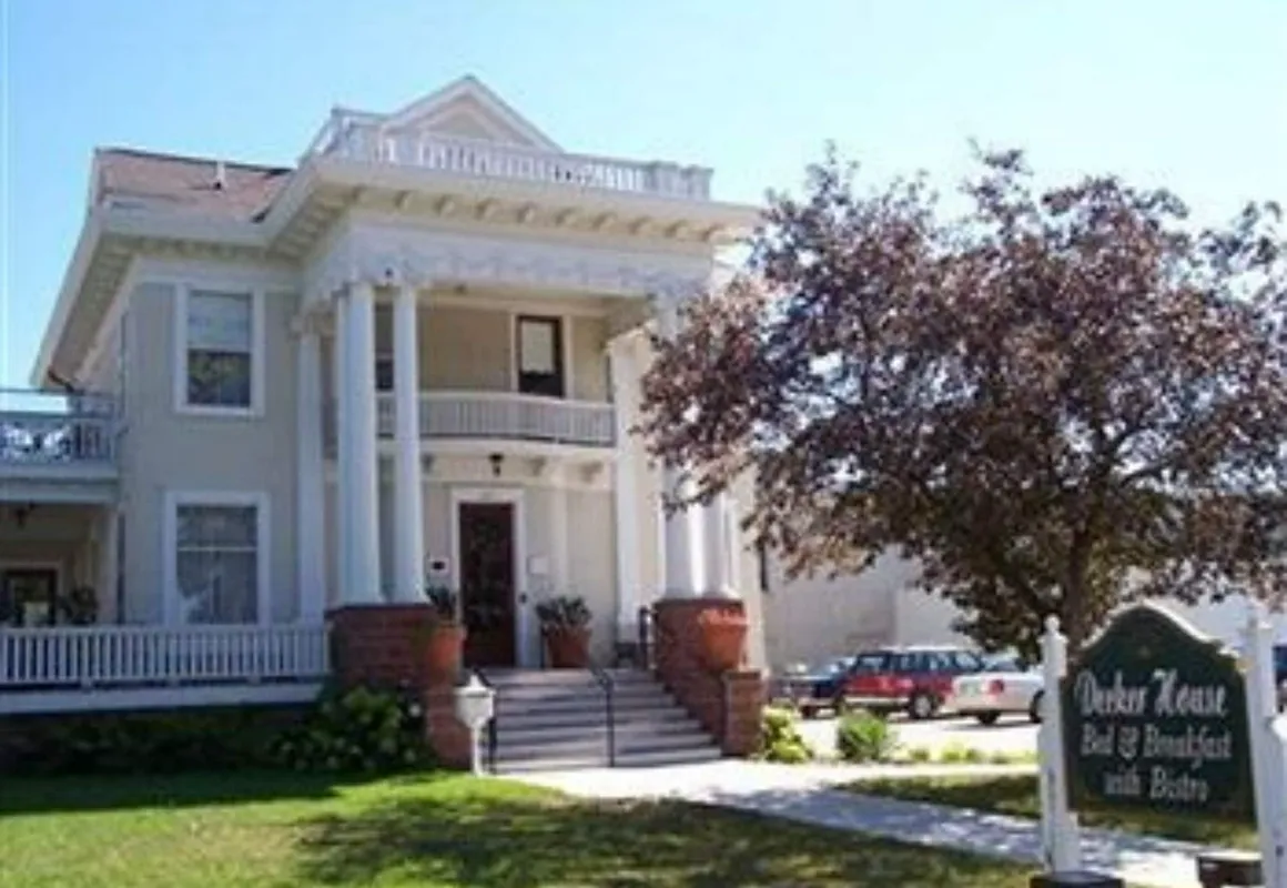 The Decker House Bed & Breakfast hotel hero