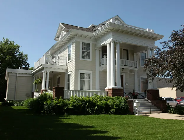 The Decker House Bed & Breakfast hotel detail image 1