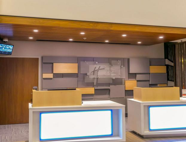 Holiday Inn Express & Suites Miami Airport East, an IHG Hotel hotel detail image 3