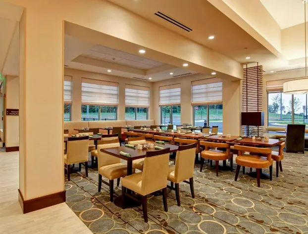 Hilton Garden Inn Woodbridge hotel detail image 2