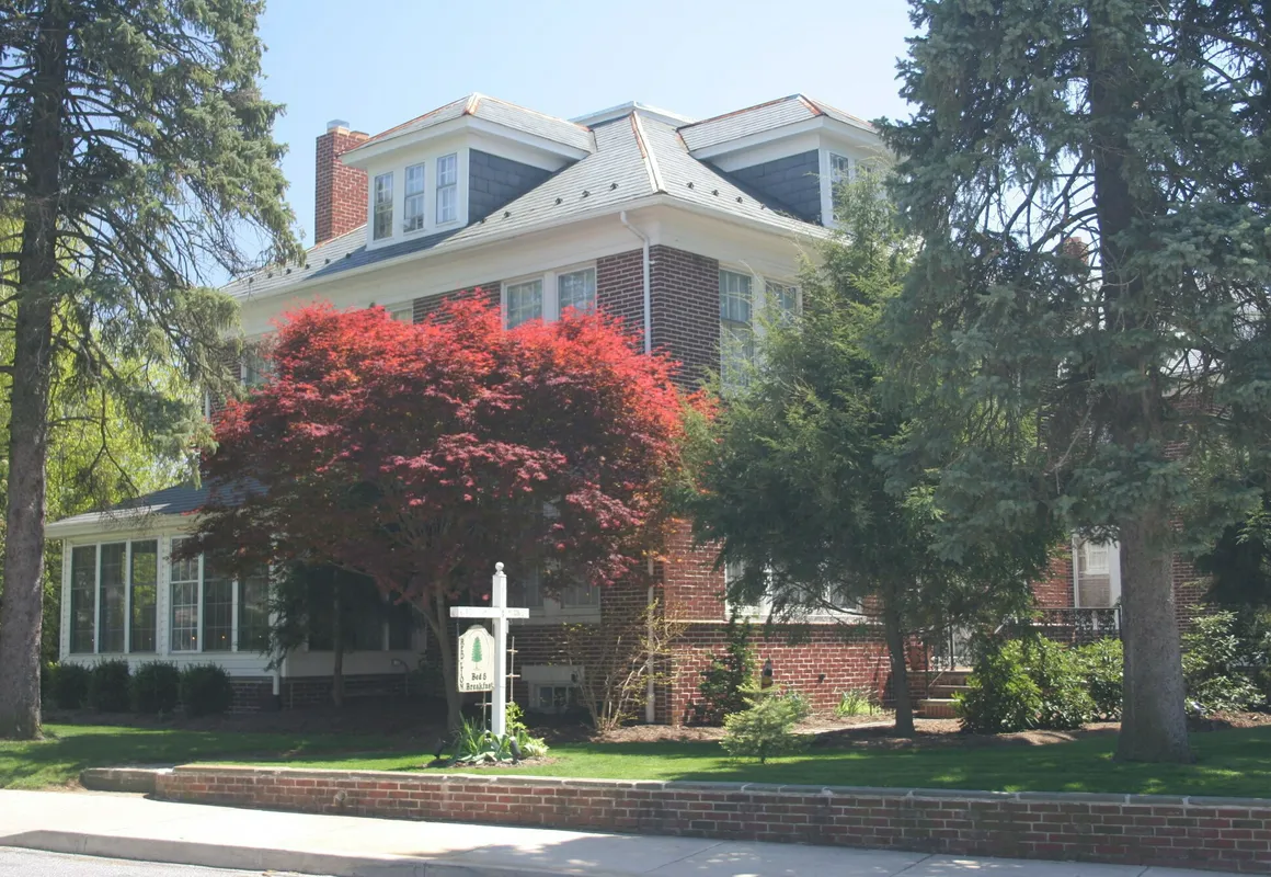 Red Lion Bed & Breakfast hotel hero