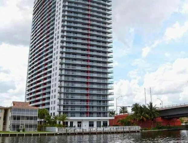 Bwalk Resort Rentals hotel detail image 3