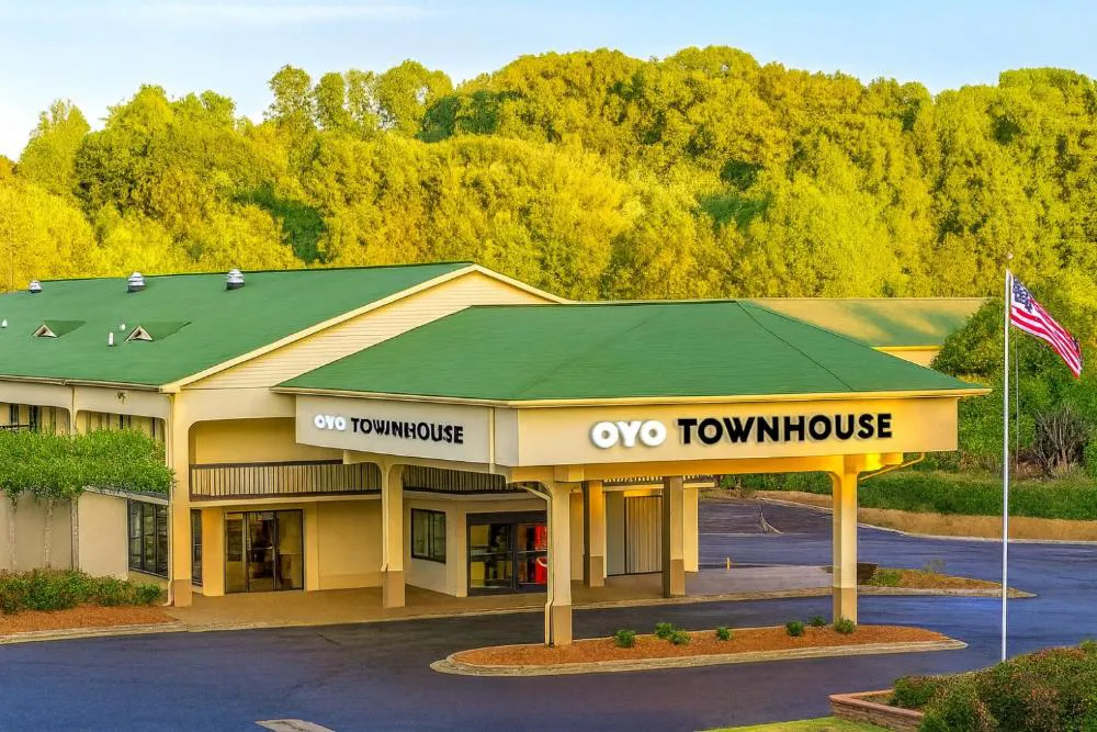 Townhouse Winston Salem - University hotel hero