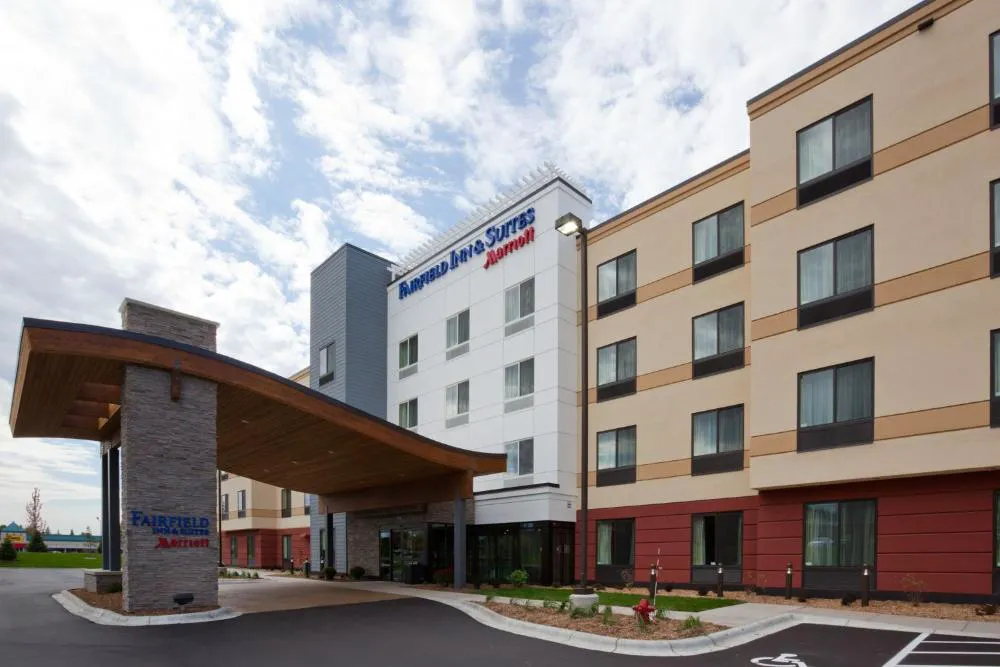 Fairfield Inn & Suites by Marriott St. Paul Northeast hotel hero