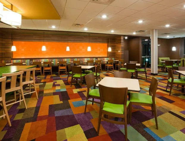 Fairfield Inn & Suites by Marriott St. Paul Northeast hotel detail image 3