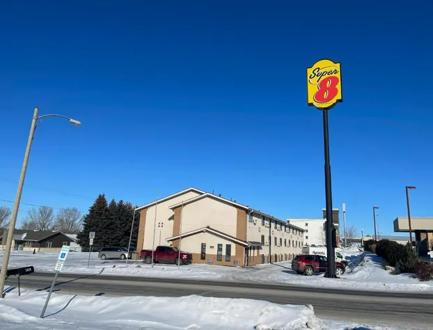 Super 8 by Wyndham Bismarck hotel detail image 2