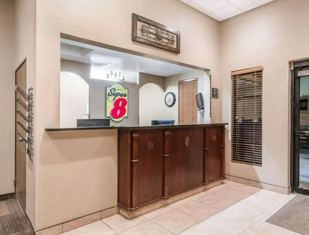 Super 8 by Wyndham Bismarck hotel detail image 4