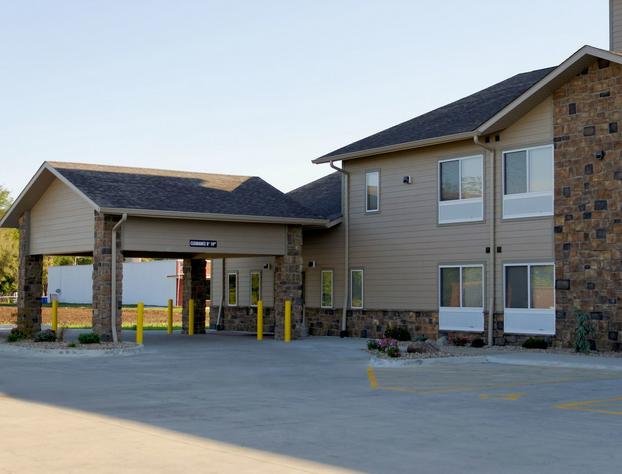 Cobblestone Inn & Suites - Fort Madison hotel detail image 3