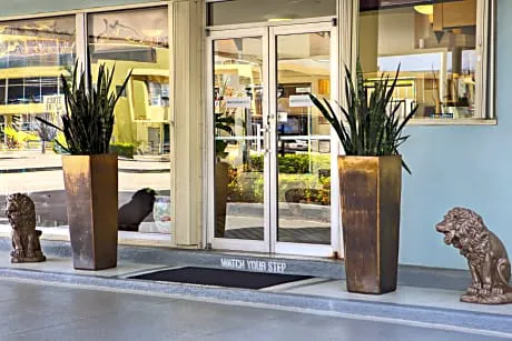 Ramada by Wyndham Fort Lauderdale Oakland Park hotel detail image 2