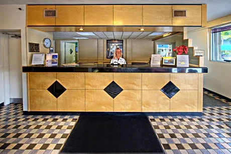 Ramada by Wyndham Fort Lauderdale Oakland Park hotel detail image 3