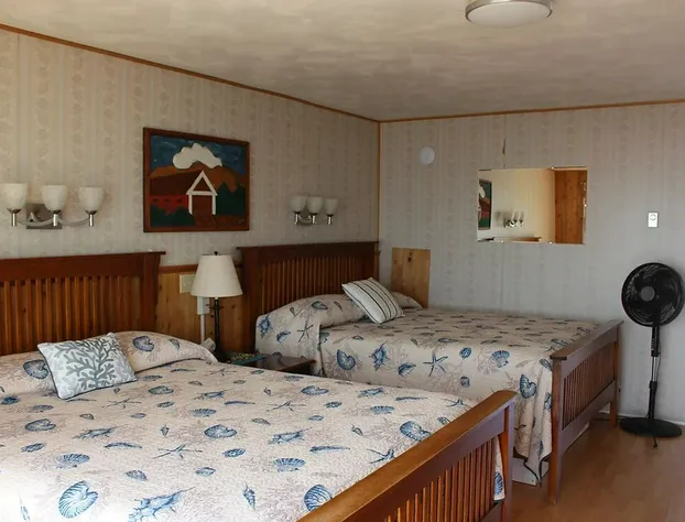 Clipper Shipp Beach Motel hotel detail image 2