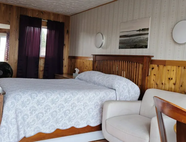 Clipper Shipp Beach Motel hotel detail image 4