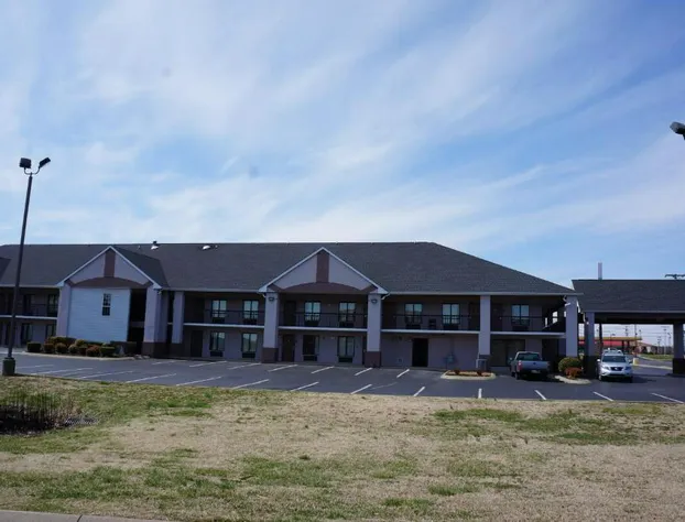 Clarksville Inn hotel detail image 2