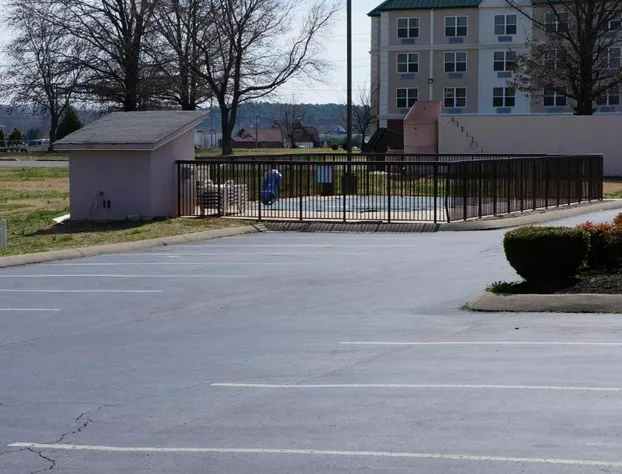 Clarksville Inn hotel detail image 3