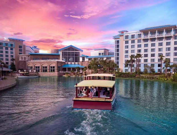 Universal's Loews Sapphire Falls Resort hotel detail image 1