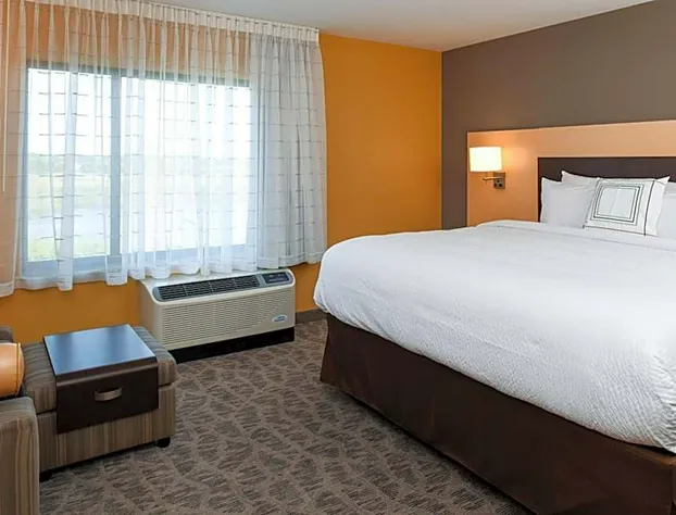 TownePlace Suites Detroit Commerce hotel detail image 4