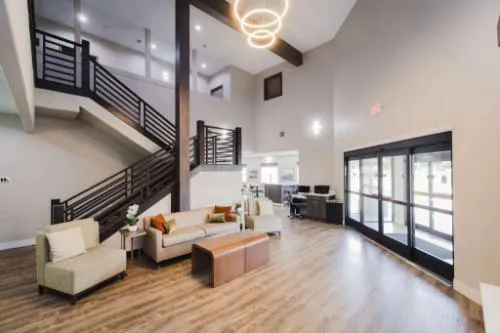 Quality Suites Houston Hobby Airport hotel detail image 1