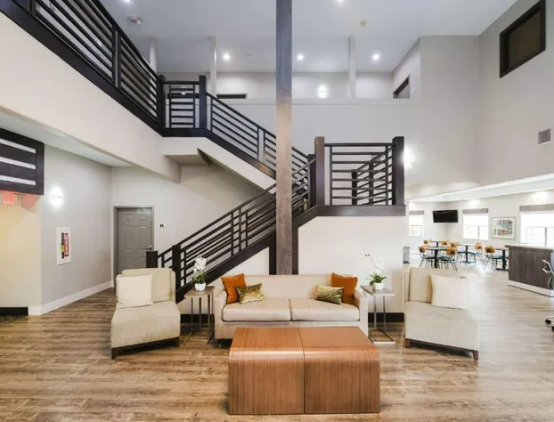 Quality Suites Houston Hobby Airport hotel detail image 4