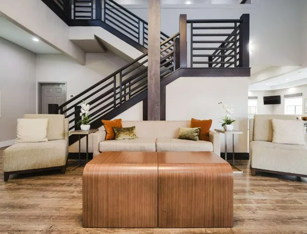 Quality Suites Houston Hobby Airport hotel detail image 1