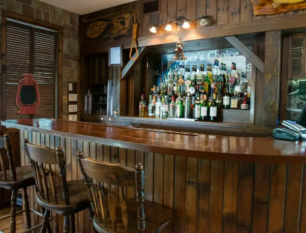 Trapper's Choice Inn & Restaurant hotel detail image 3