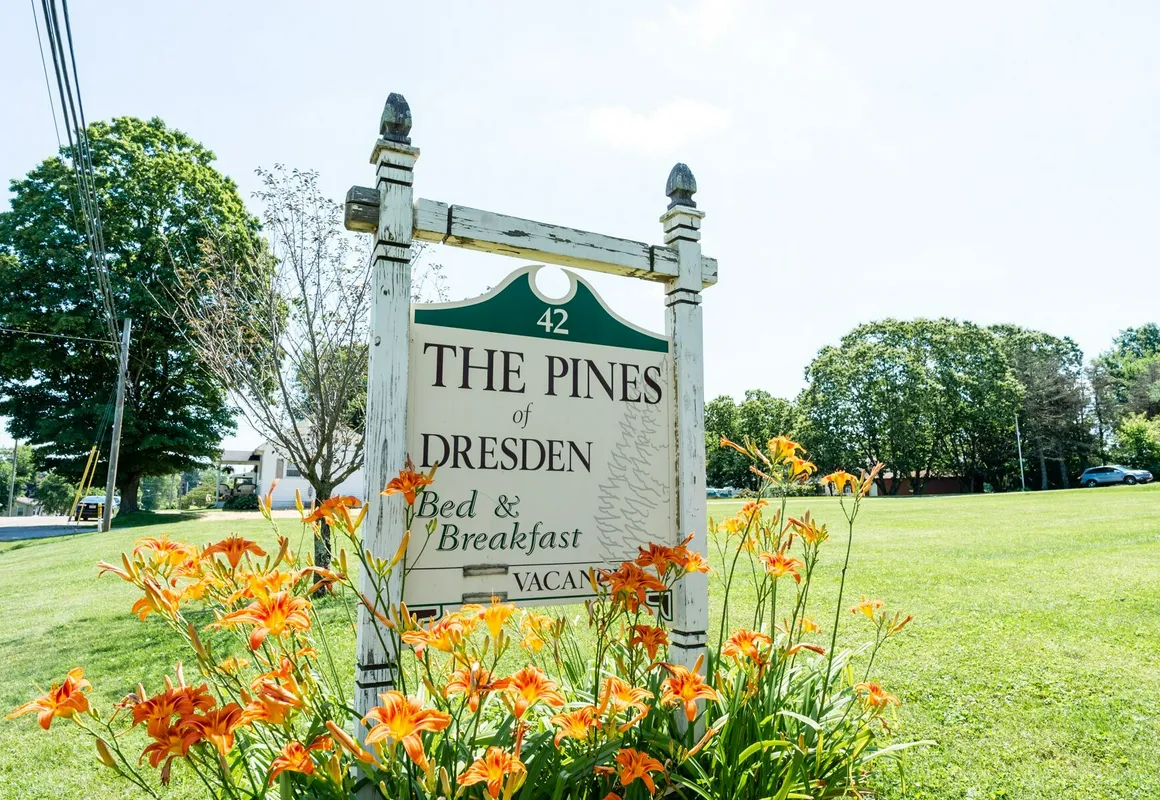 The Pines of Dresden B&B hotel hero