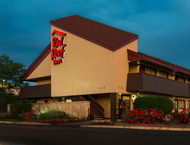 Red Roof Inn Chicago - Downers Grove hotel detail image 1