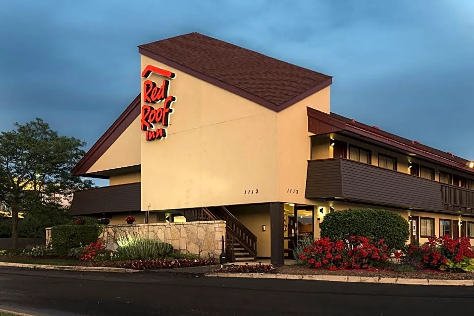 Red Roof Inn Chicago - Downers Grove hotel hero