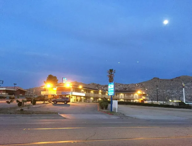 Hilltop Inn & Suites hotel detail image 4