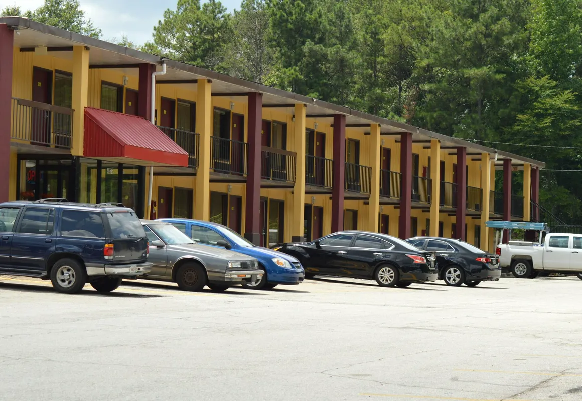 Sun Down Lodge hotel hero