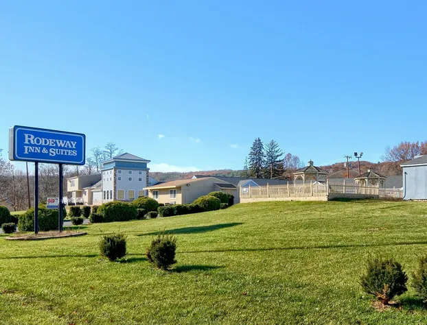 Rodeway Inn & Suites Ithaca South hotel detail image 2