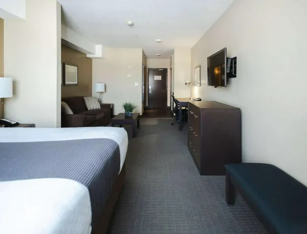 Best Western Plus Lacombe Inn & Suites hotel detail image 3