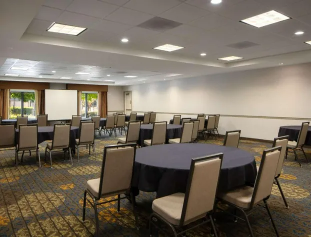 Homewood Suites by Hilton Fairfield-Napa Valley Area hotel detail image 4