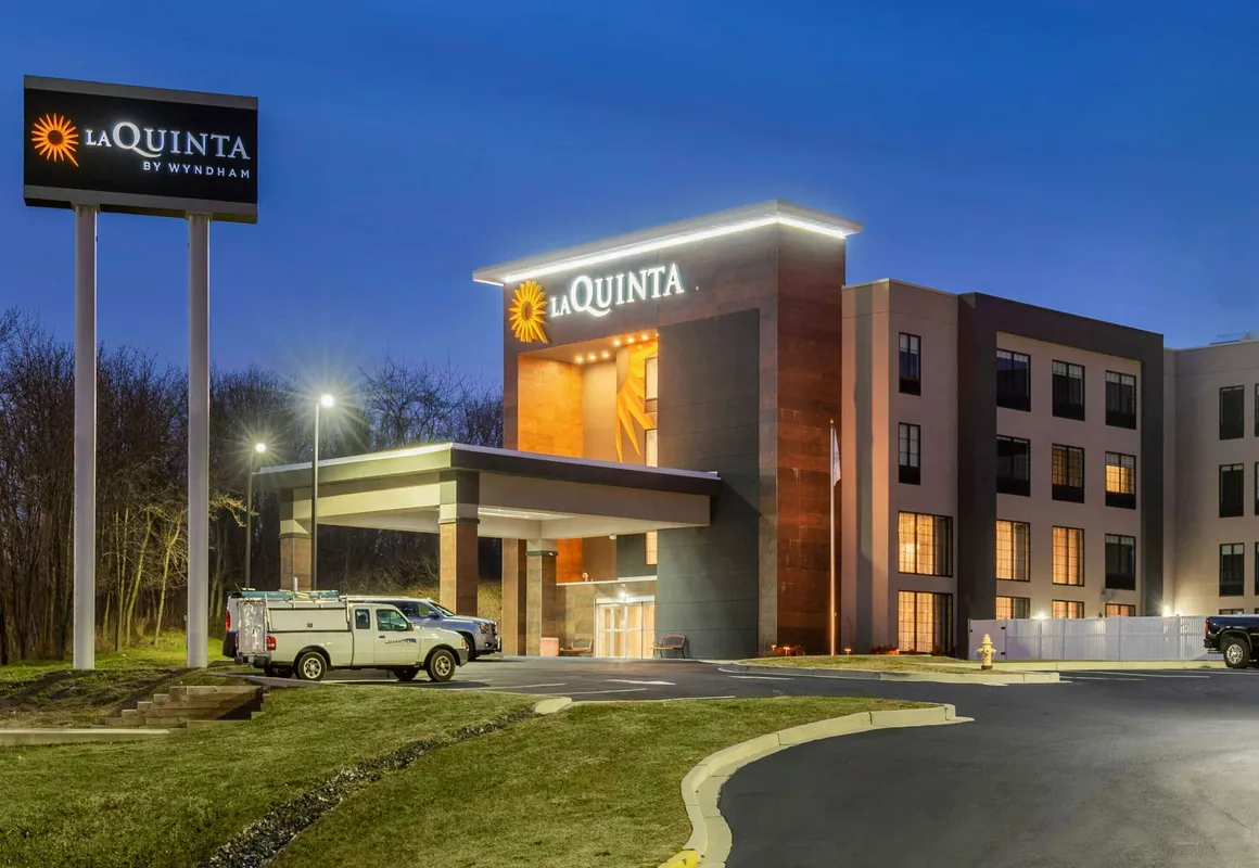 La Quinta Inn & Suites by Wyndham Aberdeen-APG hotel hero