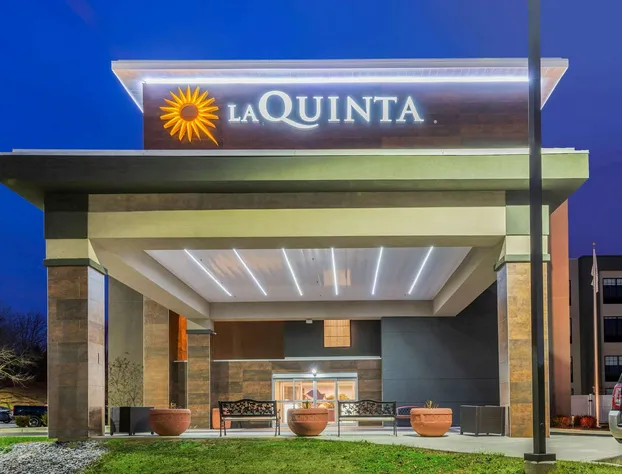 La Quinta Inn & Suites by Wyndham Aberdeen-APG hotel detail image 1