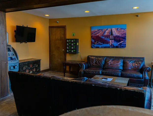 The Black Bear Lodge at Stratton Mountain Resort hotel detail image 4