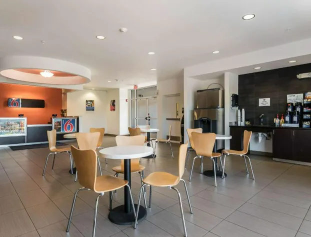 Motel 6 Wilkes Barre, PA - Arena hotel detail image 4