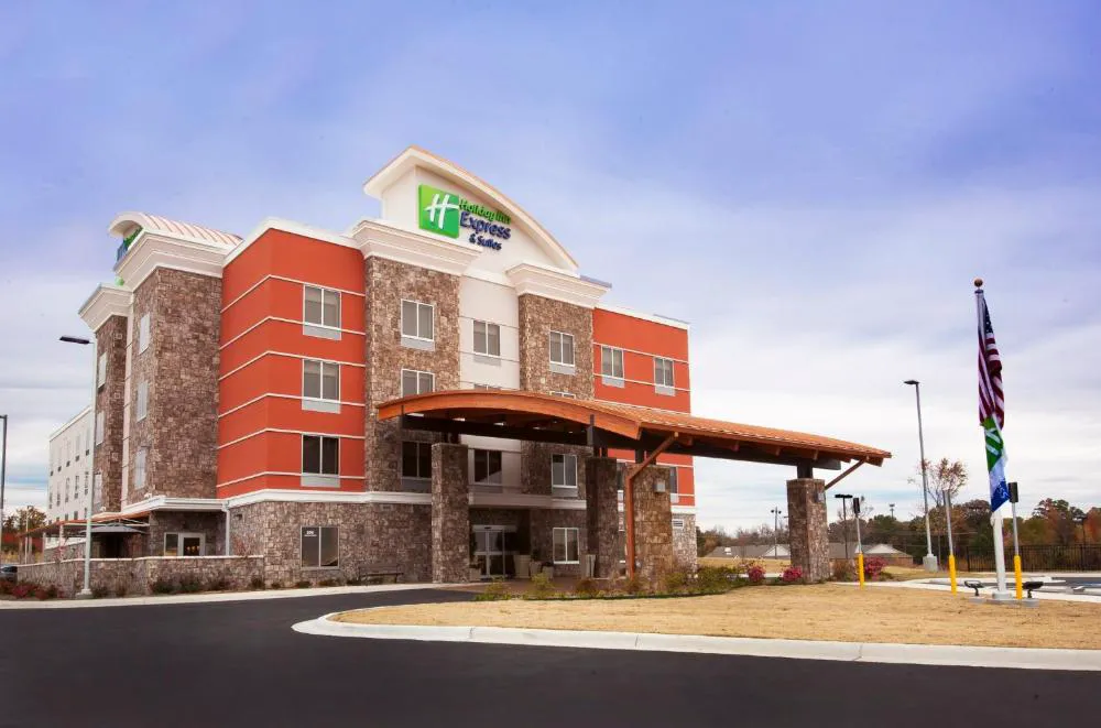 Holiday Inn Express & Suites Hot Springs by IHG hotel hero