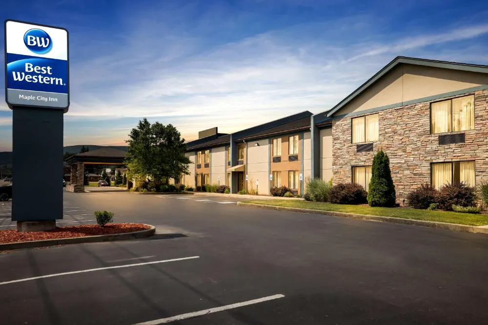 Best Western Maple City Inn hotel hero