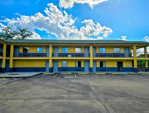 Garden Inn & Suites hotel detail image 3