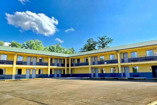 Garden Inn & Suites hotel detail image 4