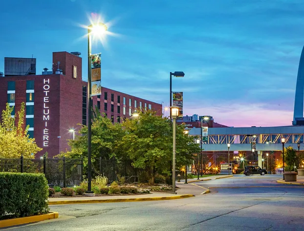 HoteLumière at the Arch hotel detail image 1